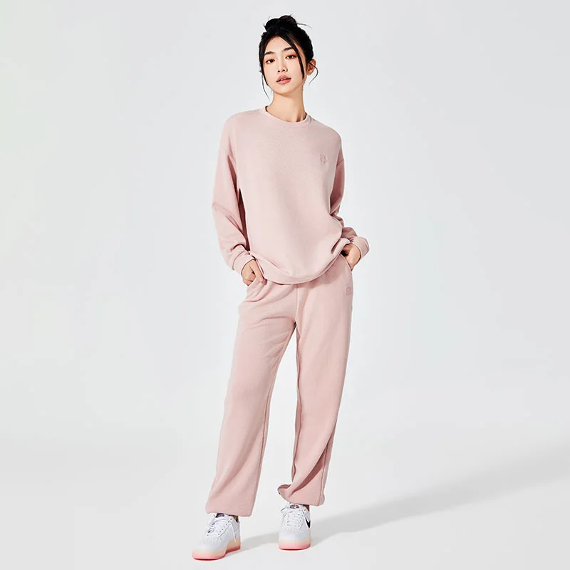 Varför blir sweatshirts för kvinnor hörnstenen i moderna aktiva kläder?